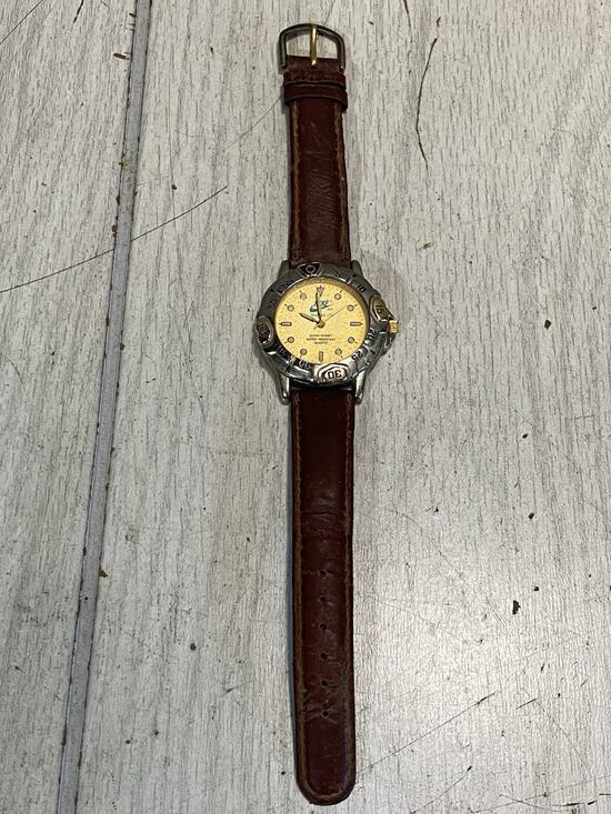 Nike Other - Vintage Nike Air 1238 Gold Tone Faced Watch Leather Band Needs Battery